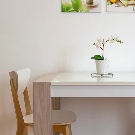 Flat 50m Station! Mailand