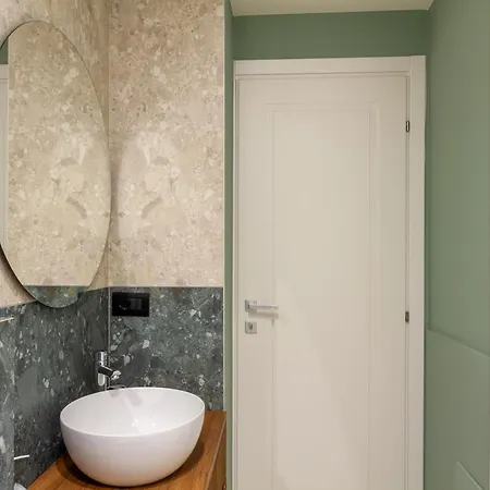 Albert’s • Sunset Con Ampio Terrazzo Milaan