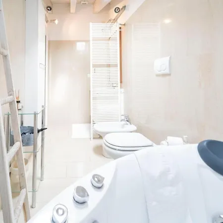Apartman Ampia Mansarda Con Travi A Vista In Zona Isola Milánó
