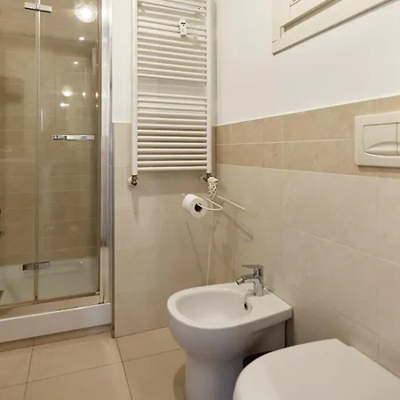 Cadorna Cityview Flat - Strategic Position In The Middle Of The Square *