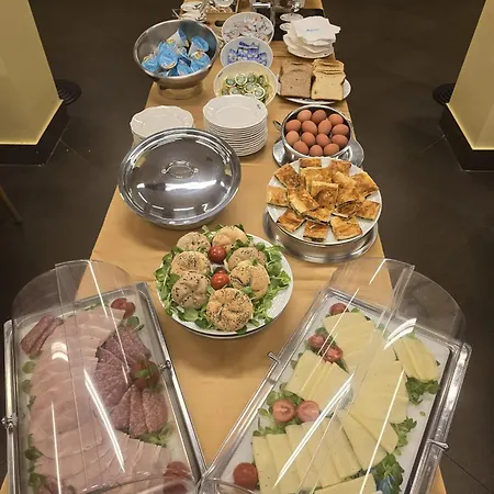 Hotel Mokinba Sant'ambroeus 3*