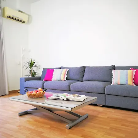 Spacious 50 Meters From The Metro *