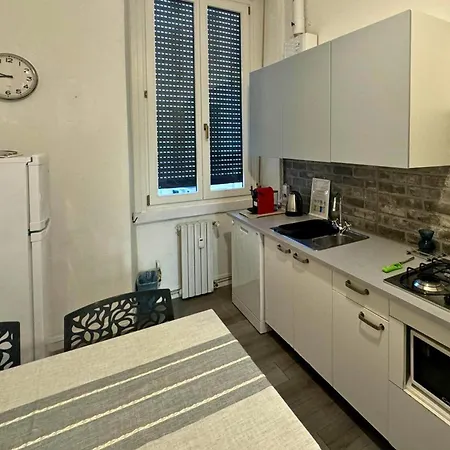 Apartment Garibaldi - Moscova Three-room In The Heart Of