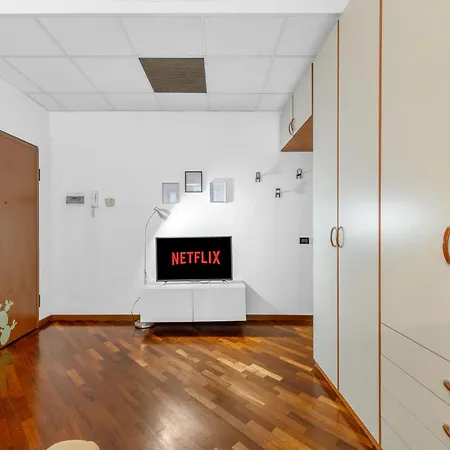 Momigliano - Naviglio Pavese Apartament Mediolan