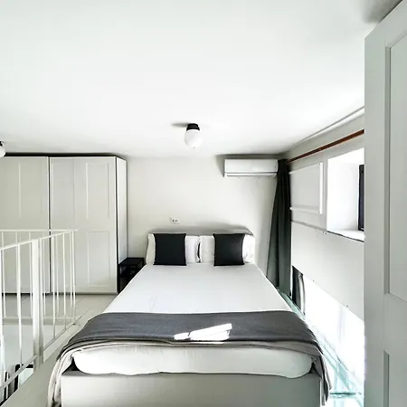 Апартаменты Vercelli-solari, Design District, Metro M1 8min A Piedi