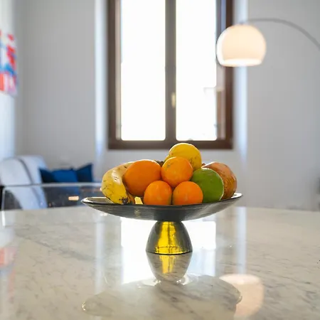 Porta Venezia-exclusive Design Apartment-2 Appartamento *