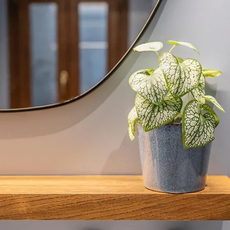 Porta Venezia-exclusive Design Apartment-2 *