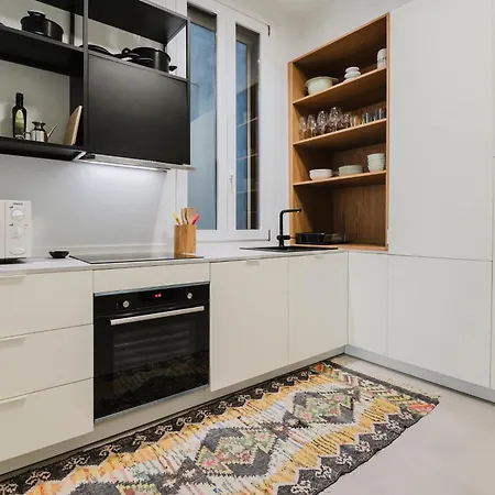 Porta Venezia-exclusive Design Apartment-2 *