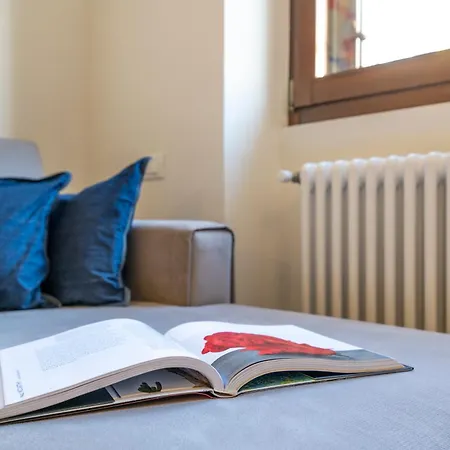 Porta Venezia-exclusive Design Apartment-2 *