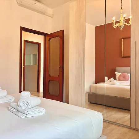 Apartment-navigli-house Of Mirrors Милан