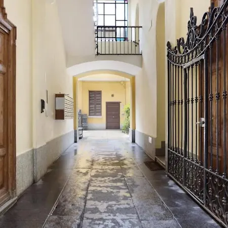 Apartament Comfort Duomo - San Siro 10 Minuti