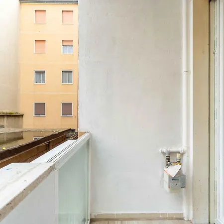 Ca' Merita Rinnovato Bilocale Nei Pressi Della M4 Frattini Apartament *