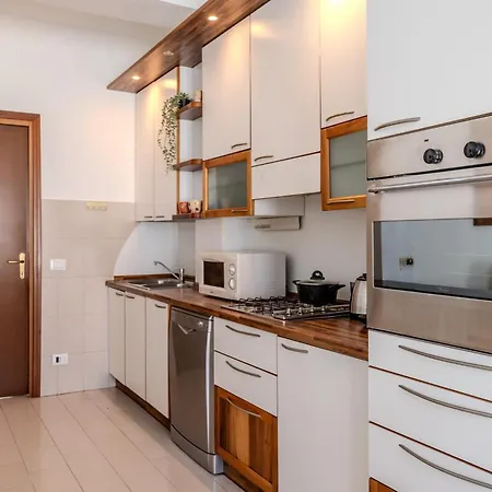 Stylish & Cozy Loft Near Life - Metro 50m شقة ميلان