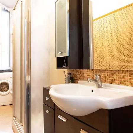 Apartment Corso Buenos Aires 2br Sofa Bed, M1 M2 Loreto, Milan