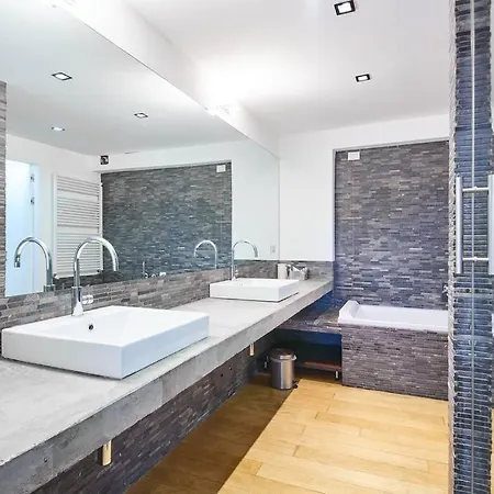 Apartament Ampia Casa Indipendente Con Giardino Privato *