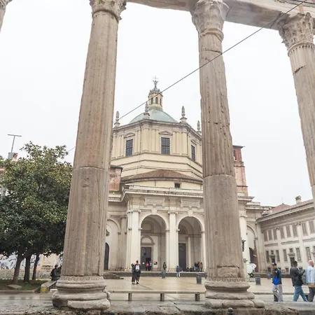 Charming 2-bedroom In Milanese Building Milano