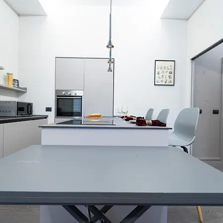 Designed In Center Gae Aulenti Area With Ac, Wifi And Subway Airport Connected Steps From Station Apartmán *