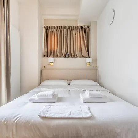 Brand New Via Melzi D'eril 18 4 Pax Apartment