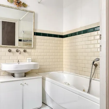 Joivy Bright 1br Flat Near Mudec Museum Милан