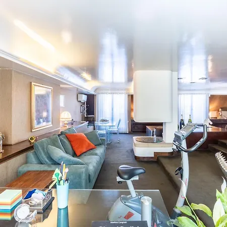 Penthouse 10 Minutes From The Duomo