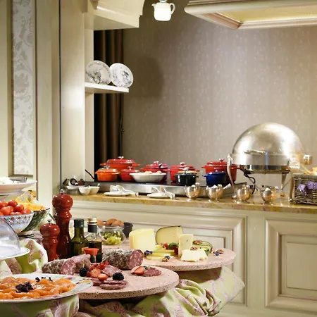 Chateau Monfort - Relais & Chateaux Hotel 5*