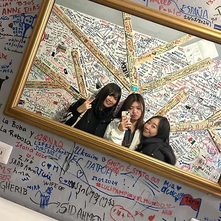 بيت شباب Gloria