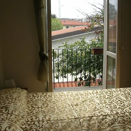 La Rondine * Milánó