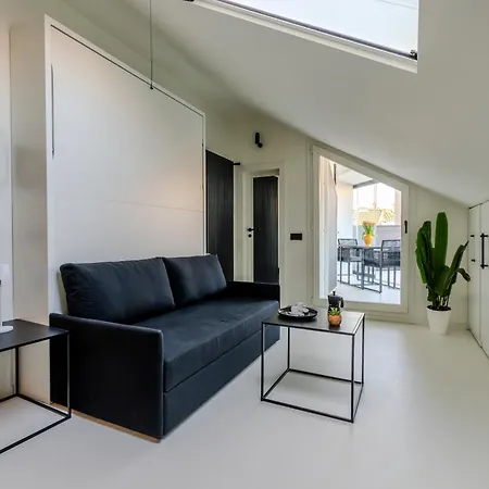 公寓 Navigli - Design With Private Terrace 米兰