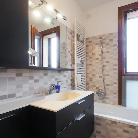 Primopiano - Monza 212 アパート *