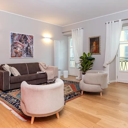 Luxurious & Spacious Flats In Duomo *