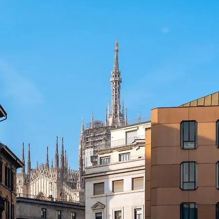 Luxurious & Spacious Flats In Duomo Mediolan
