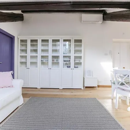 펜션 Attico Luminoso Vicino Stazione