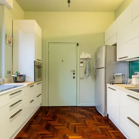 Cairoli E Garage Apartamento