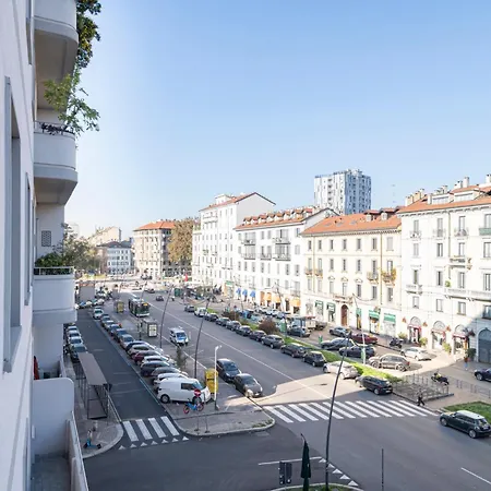 Easylife - Lovely In Porta Romana Apartamento *