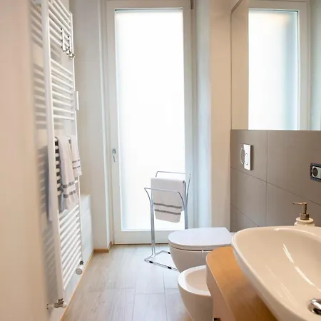 Ilcenacolo Cadorna Design 4 Persone Terminal Malpensa Fiera E Allianz Centre Apartment Milan