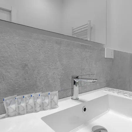 Ce155 -san Siro - New House - Apartman