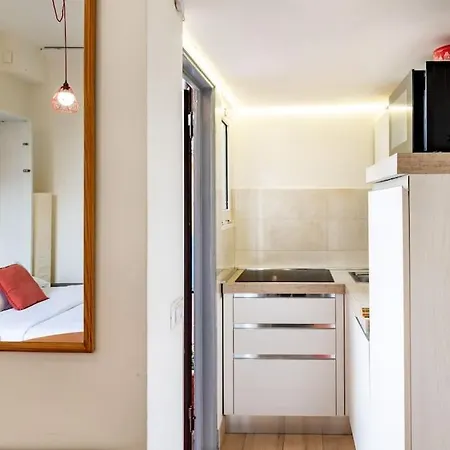 Mini-penthouse With Terrace - Design&fashion District *