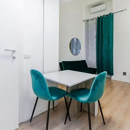Elegante Pied-a-terre Stile & Comodita A * Mediolan