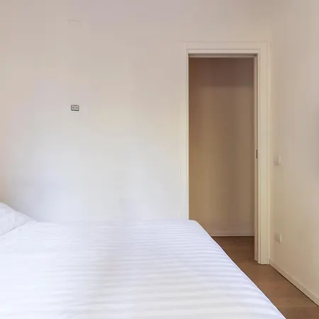 Fifty Eight Duomo Апартаменты Милан