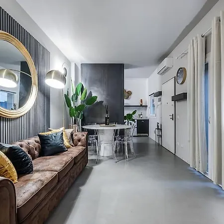 Duomo - Jacuzzi E Terrazzo - Cinema - Free Parking - Gym 别墅