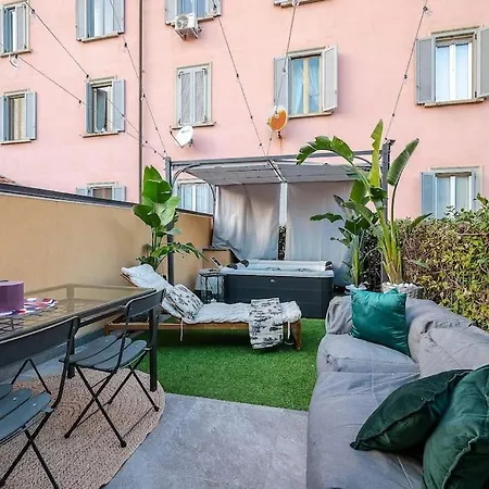 Duomo - Jacuzzi E Terrazzo - Cinema - Free Parking - Gym 别墅