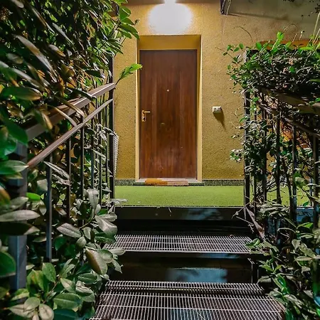 别墅 Duomo - Jacuzzi E Terrazzo - Cinema - Free Parking - Gym