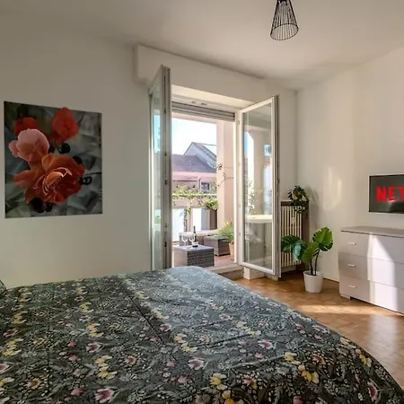 Station-duomo - 3 Bedrooms With Jacuzzi Lägenhet Milano