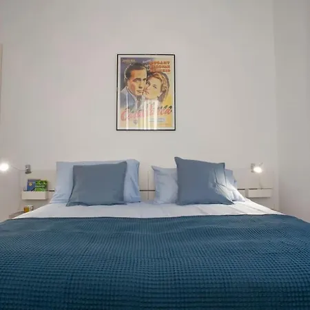 Bright And Comfy In A Beautiful Contemporary