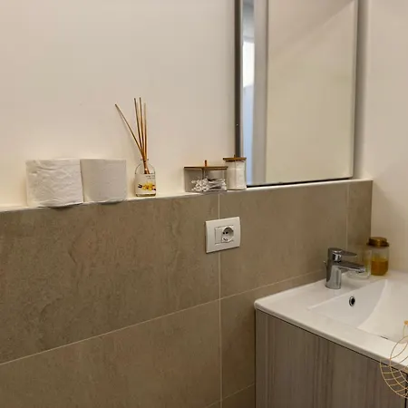 La Regina Delle Locazioni In Rogoredo Milão