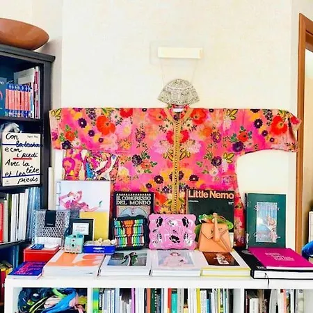 Artistic 2-bedroom