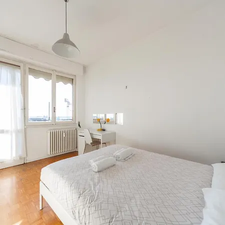 Attico 8vo Piano - Citta Studi - 8 Posti Letto Apartmán Milán