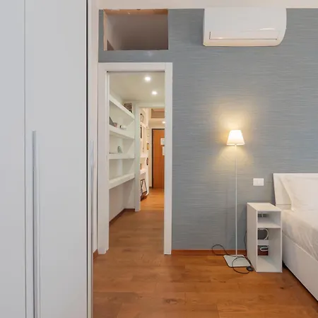 I Host - Sebino 4 * Milánó