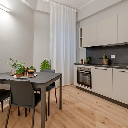 New! Duomo-san Siro - Super Cute Modern Apt, 15mins To Duomo! Apartman Milánó