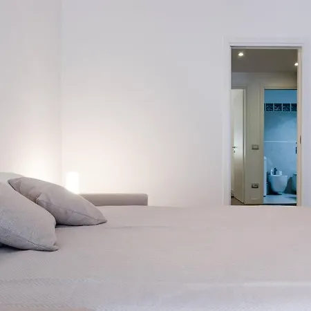 Charming 2 Bedroom Flat Fashion District * Milan